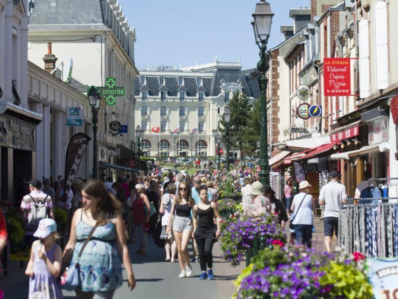 Charmant 2 Pieces A 500 M Des Plages Et Du Centre Cabourg Bagian luar foto